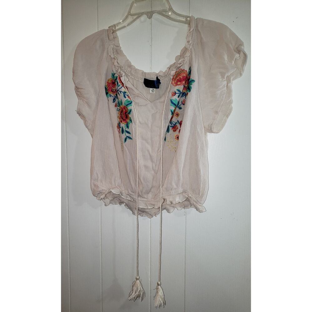 Blue Rain size medium beige/off white (not white as shown)crop top